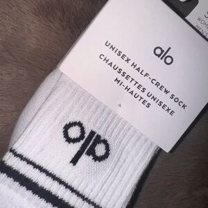 ALO Yoga Unisex White and Black Half-Crew Socks